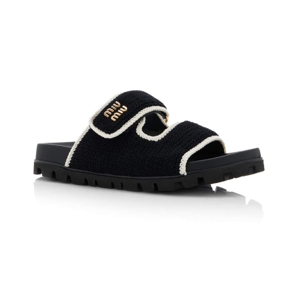 Miu Miu

Crocheted Sandals size 37!